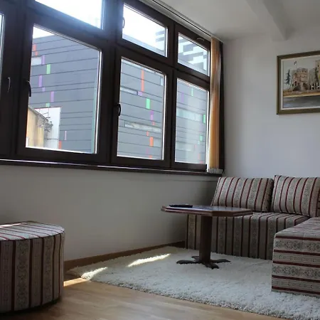 Apartment Mali Dvor *